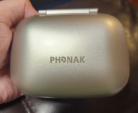 Phonak Audeo Paradise hearing aid plus charging case
