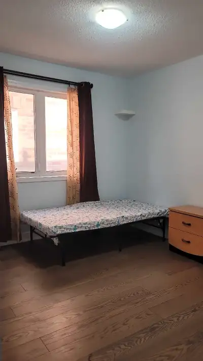 Room available for women. Close to busstop and all amenities. Can be private or shared. 650 for priv...