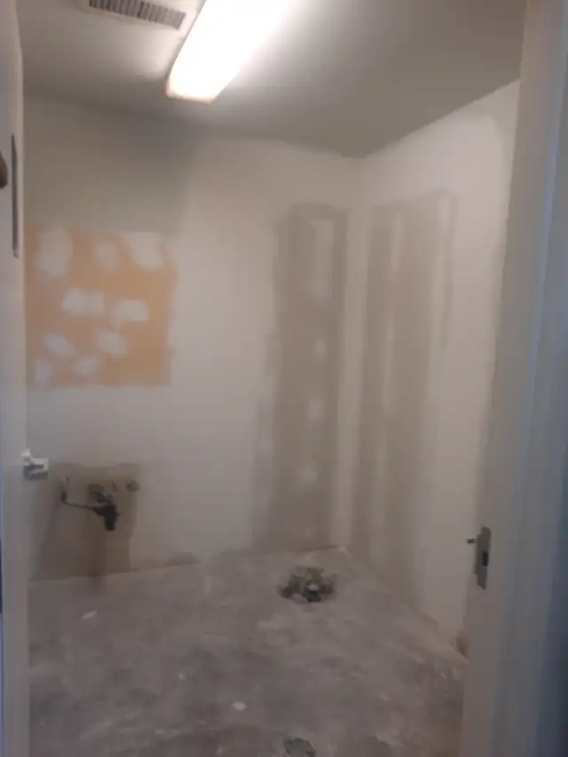 basements,reno,offices,light commercial. in Drywall & Stucco Removal in Calgary - Image 4