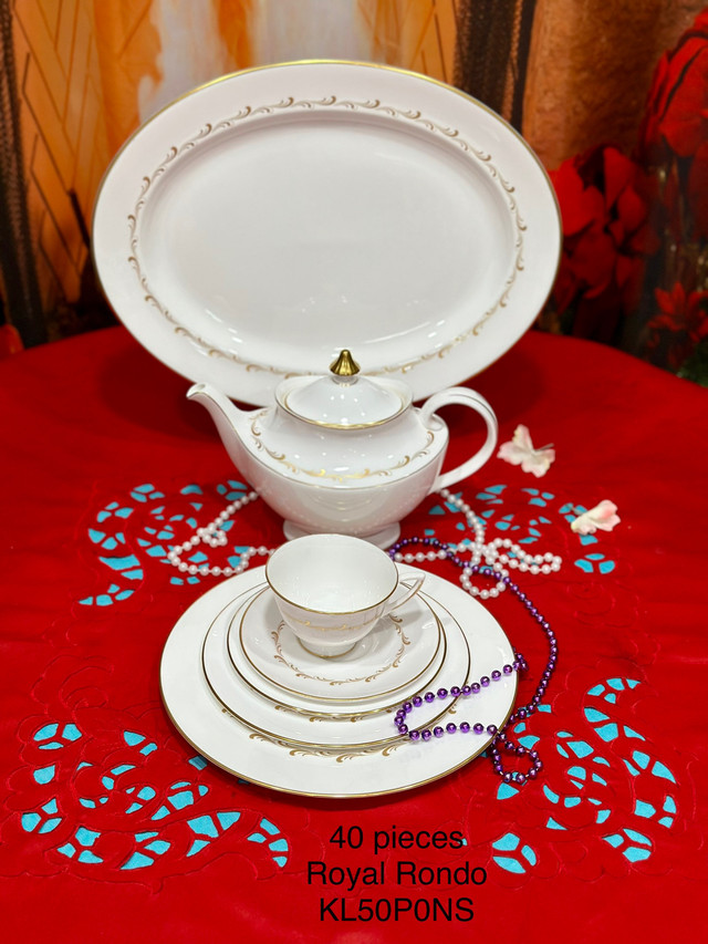 Vintage discontinued English Bone China Royal Doulton Rondo dinn in Kitchen & Dining Wares in Charlottetown