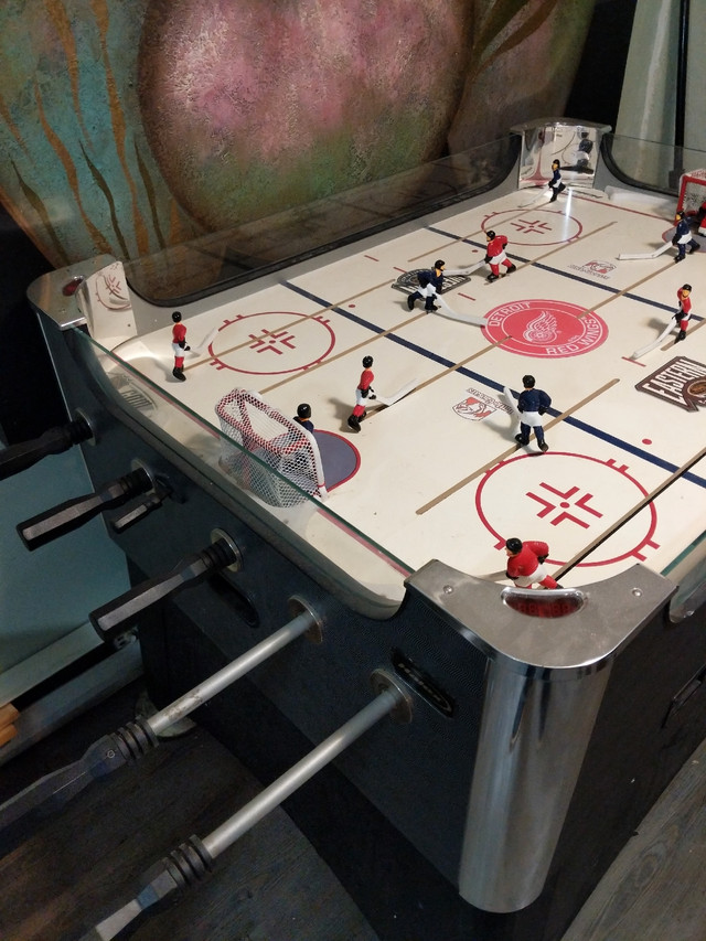 Rod hockey game vintage  in Toys & Games in Windsor Region - Image 2