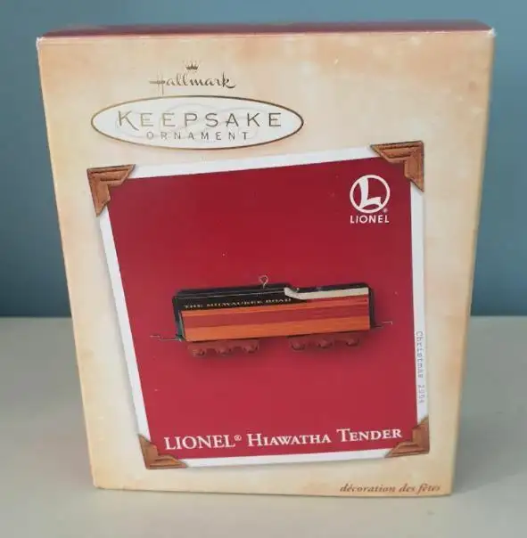 2004 Hallmark Keepsake Ornament Lionel Hiawatha Tender train in Arts & Collectibles in Markham / York Region - Image 4