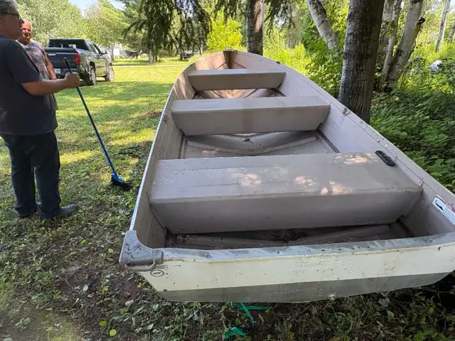 chaloupe aluminium 14 pieds avec trailer in Other in Lac-Saint-Jean - Image 2
