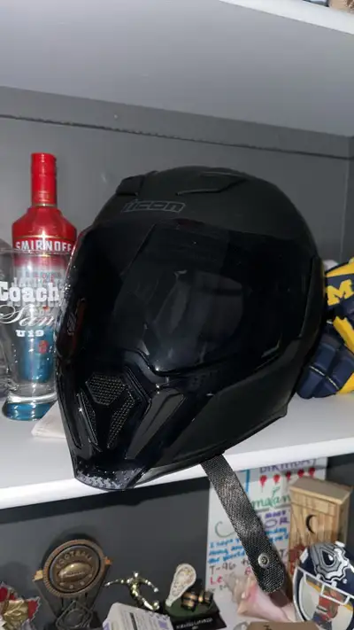 Icon Airflite Dark helmet, Size XL Icon Hypersport short gloves, Size L Both brand new never used, o...