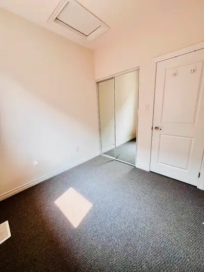Single Room for Rent –  Female or Student Only
