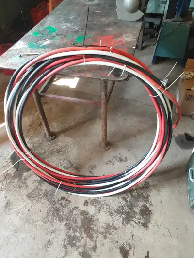 ÉNORME FIL ÉLECTRIQUE  DE 1/2 PO EN ALU 57 PIEDS, View more