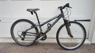 Not working mountain bike for parts, View more
