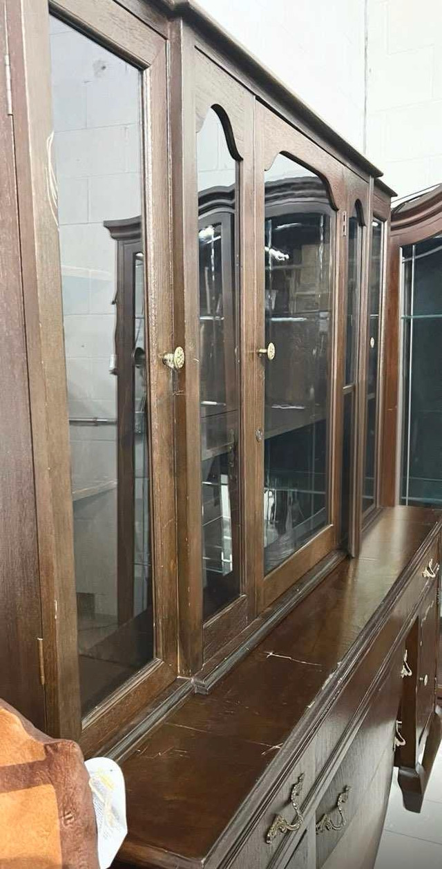 China Cabinet and Buffet in Hutches & Display Cabinets in Oshawa / Durham Region - Image 3