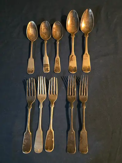 10 pieces mostly 1847 Rogers Bros vintage/antique fiddle tipped pattern silverplate flatware. One is...
