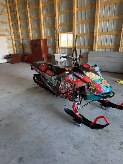 2019 summit free ride shot start for sale. Sled runs great only has 2100 kms. Full custom wrap and m...