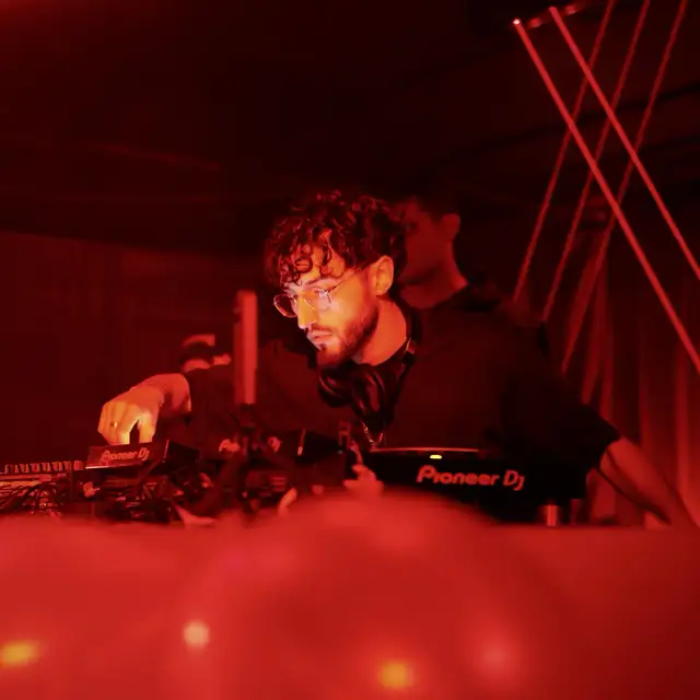 DJ SERVICES (PRICES STARTING AT $350)