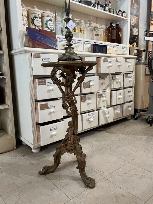 Gilt Plaster Plant Stand Table in Home Décor & Accents in City of Toronto - Image 2