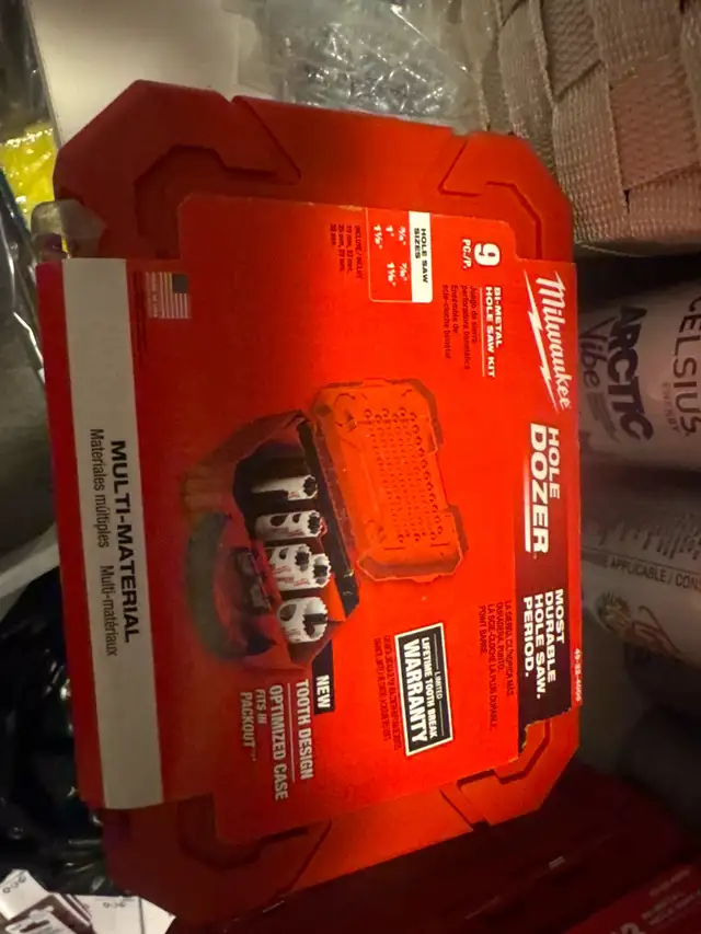 Milwaukee Hole Dozer Kit 9 piece in Power Tools in Oshawa / Durham Region - Image 2