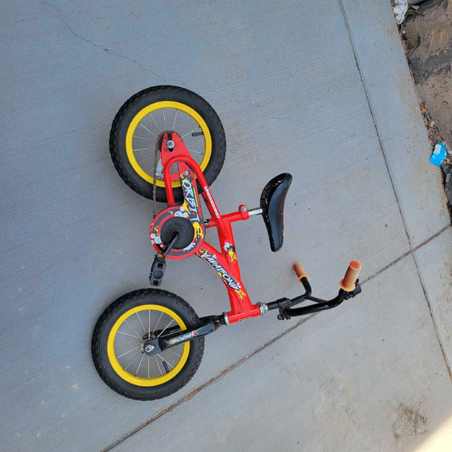 Kids 12" bike w/ training wheels in Kids in Calgary - Image 2