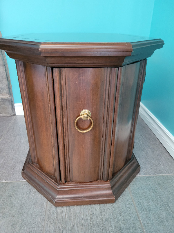 Wood Octagonal Side Table 26.5”D x 20” W x 21”H in Other Tables in Oshawa / Durham Region - Image 3