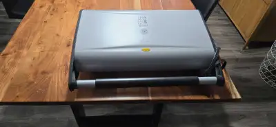 Grand grill a paninis, hot-dogs, fajitas, hamburger ou steaks, View more