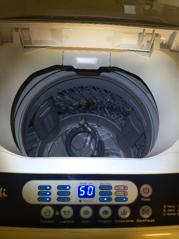 Washing machine in Washers & Dryers in City of Toronto