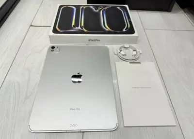 BRAND NEW [M5] iPad Pro 11” 6th Gen 256GB + Warranty!, View more