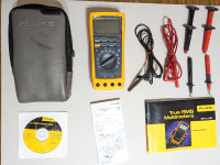 FLUKE 187 True RMS Multimeter with Case,Test Leads/Manuals/CD