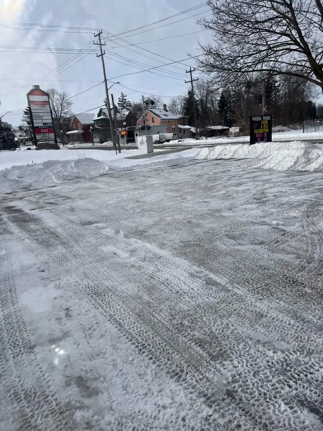 Commercial and Residential Snow Removal 2026/27 - Kitchener Wate in Snow Removal & Property Maintenance in Kitchener / Waterloo - Image 5