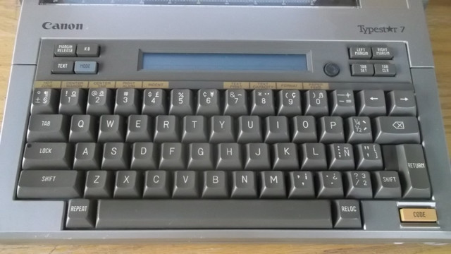 Machine à écrire. dans Appareils électroniques  à Trois-Rivières - Image 4