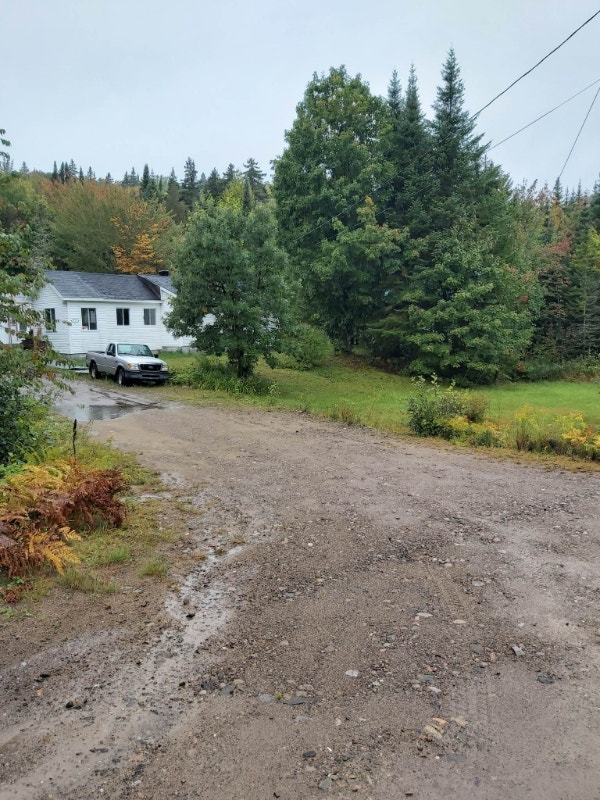 2 terres avec petit chalet et gros garage a vendre Maisons à vendre Laurentides Kijiji