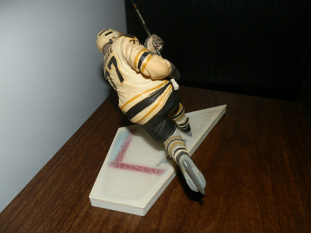 Ray Bourque McFarlane NHLPA SERIES 1 BOSTON BRUINS in Arts & Collectibles in Dartmouth - Image 3