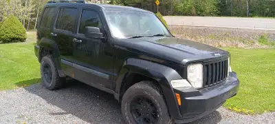 I have for sale the following Jeep liberty reciver 100 $ Misc Tow reciver picked up to make a rear b...