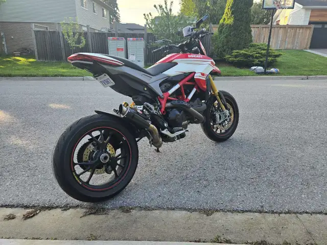 2016 Ducati Hypermotard 939sp in Sport Bikes in Markham / York Region - Image 8