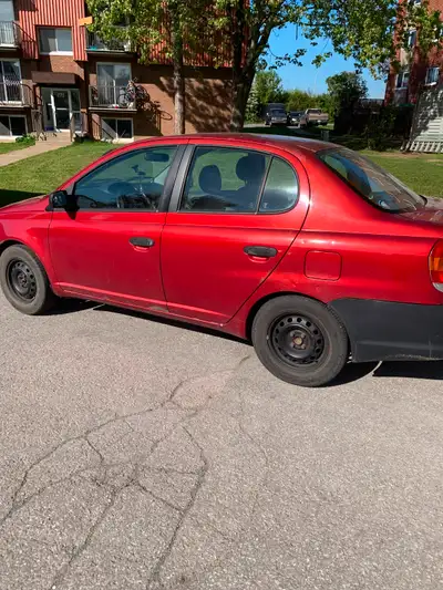 Je vends ma voiture Toyota écho 2005 Fonctionnelle ,économique et pratique Je viens de changer les p...