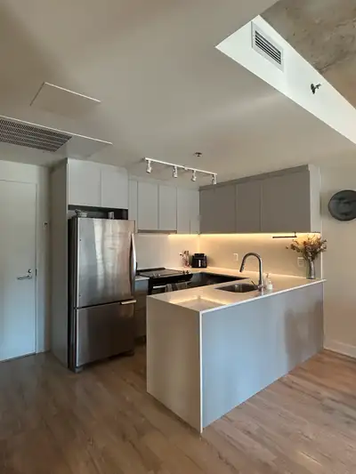 2 Bedroom Luxury Apartment - Downtown Montreal Old Port Montreal