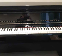 Yamaha Clavinova CLP 585 digital piano