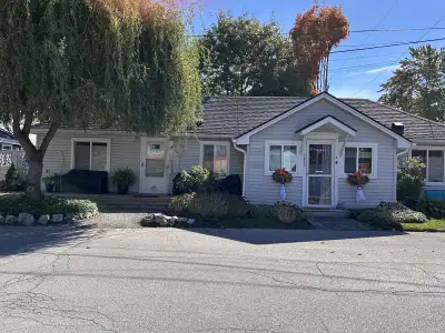 Newly-renovated, one-bedroom duplex in a quiet, lovely neighborhood in Crystal Beach. This is a wond...