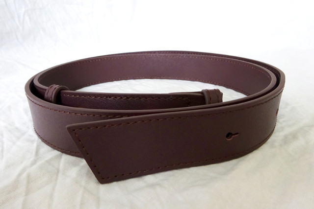 WANT Les Essentiels unisex maroon leather belt - NEW. in Men's in Markham / York Region - Image 4