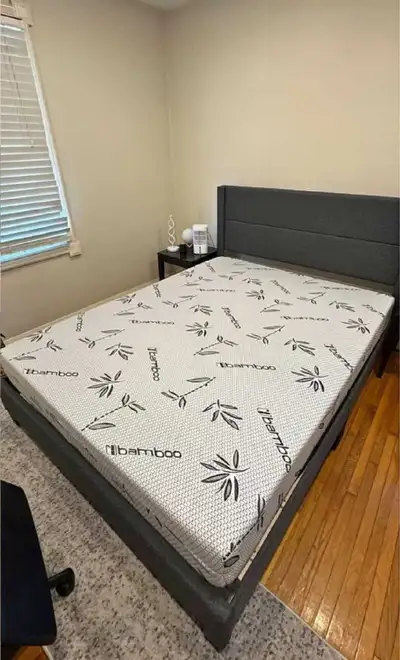 Lit queen avec matelas à raisonnable , View more