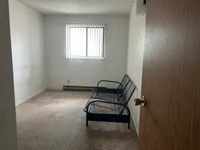 Single Bedroom for rent from June