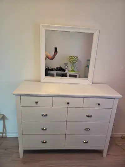 Commode de chambre 9 tiroirs avec miroir, blanc, comme neuf., View more