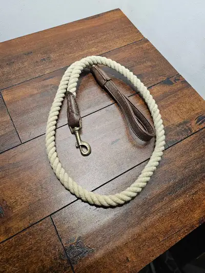 Beaver Canoe Dog Leash, View more