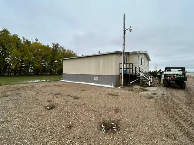 Double Wide Mobile Home For Sale For Removal Only in Houses for Sale in Regina - Image 5