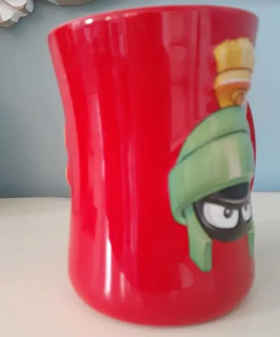 Marvin the Martian red embossed 3D coffee mug cup Warner Looney in Arts & Collectibles in Markham / York Region - Image 4