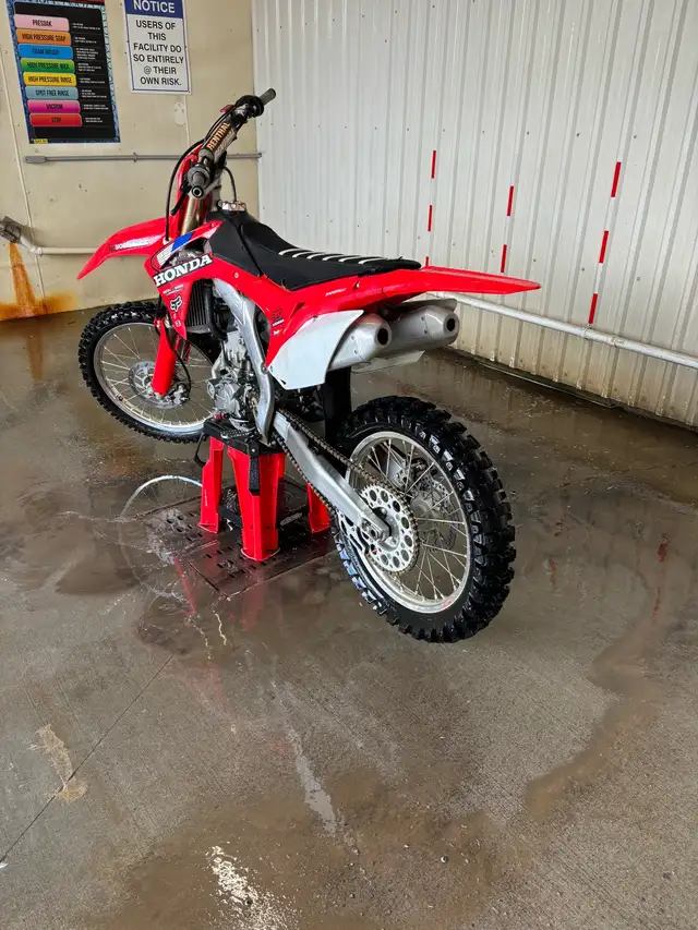 CRF 250R in Dirt Bikes & Motocross in Norfolk County - Image 2