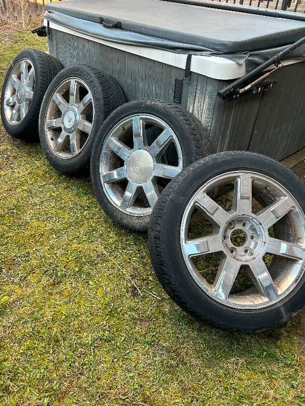 Cadilac 22 inch factory wheels in Tires & Rims in Mississauga / Peel Region