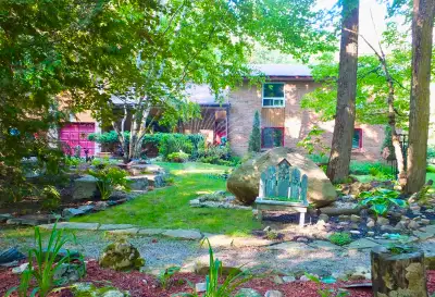 Country home room available to rent
