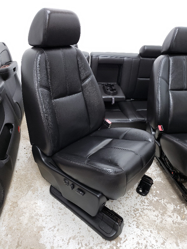 Chev Silverado 2013 Black Leather Truck Seats Interior GMC Sierr in Other Parts & Accessories in St. Catharines - Image 4
