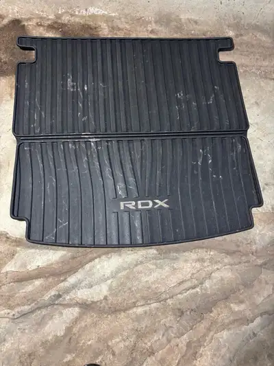 Front Mats/Cargo Mats This came from my 2021 RDX which I’ve sold Located SW Edmonton Chappelle area