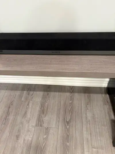 Sonos Playbar Sonos Sub 2 x Sonos One -right and left