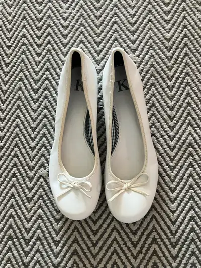 souliers ballerine blanche, vintage et neufs, G 9, View more