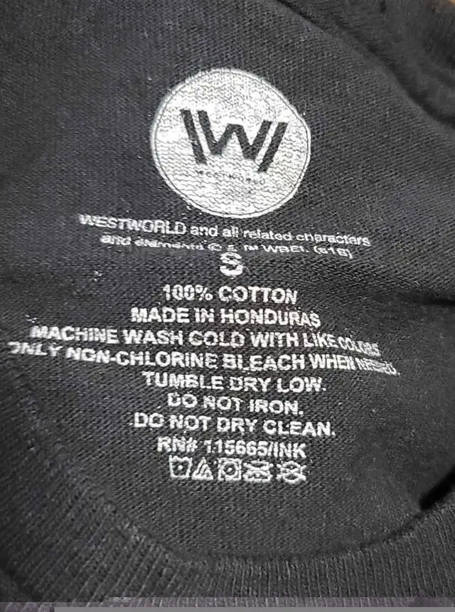 Size Small "Westworld" HBO Sci-Fi TV Series T-shirt in Men's in London - Image 4