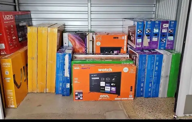 VIZIO 43 inch TV in TVs in City of Montréal - Image 2