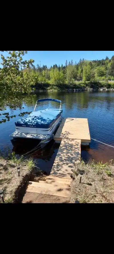 Perfect working 24 foot pontoon in great shape, has a 2006 Yamaha 50 high thrust 4 stroke engine. Ha...